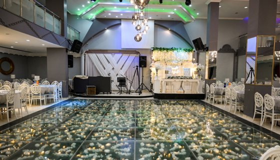 Salonumuzdan Kareler